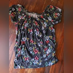 Old Navy Maternity Scoop Neck Floral Top sz M